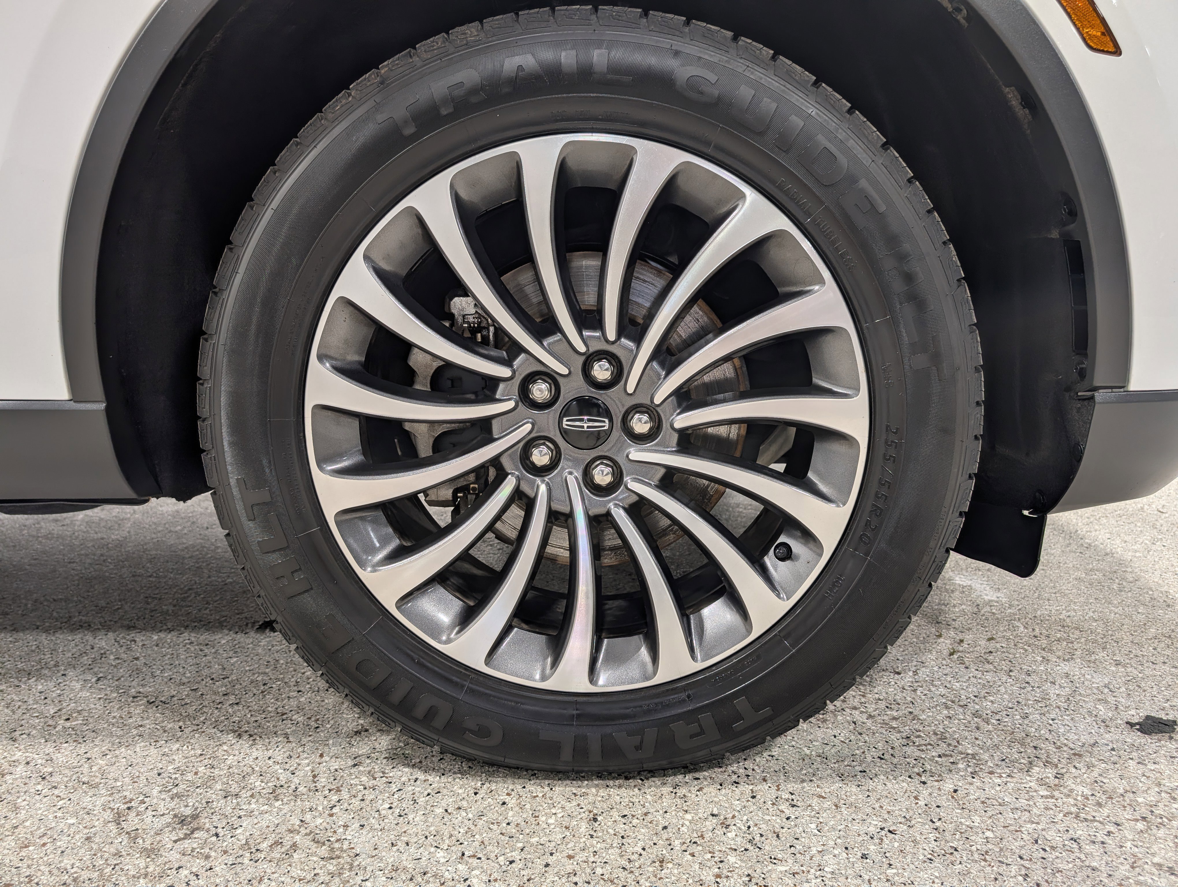 Used 2021 Lincoln Aviator Reserve w/ Elements Package Plus image 12