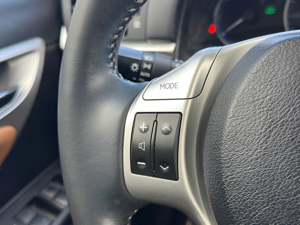 Used 2012 Lexus CT 200h Premium image 33