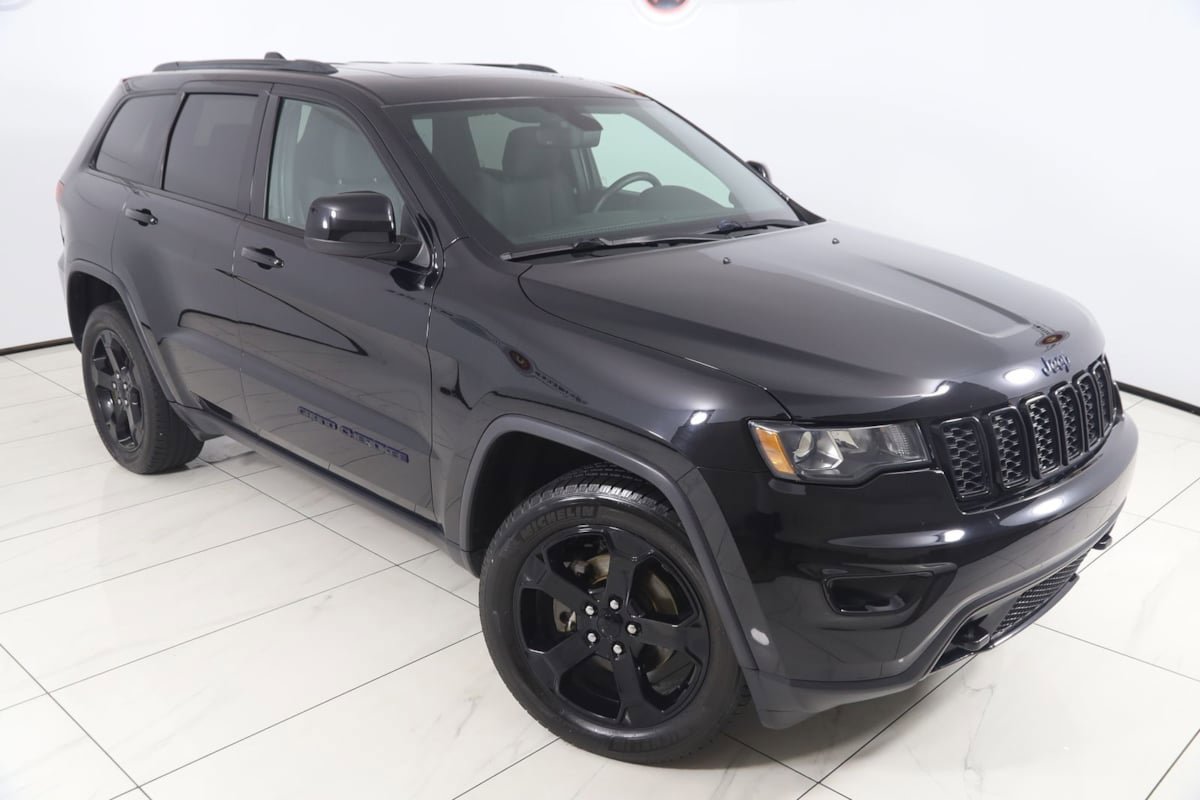 Used 2019 Jeep Grand Cherokee Laredo AWD/4WD image 16
