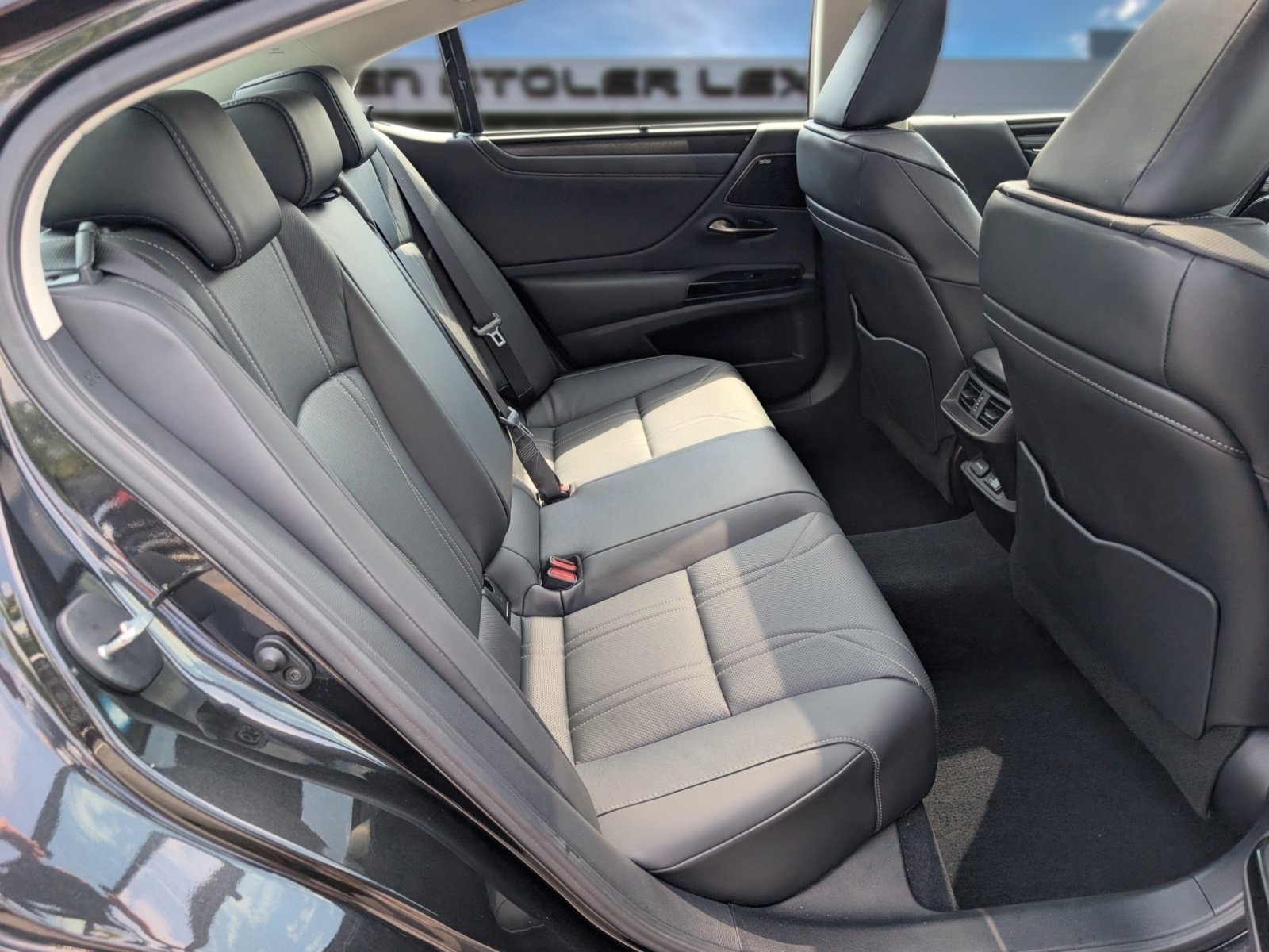 Certified 2024 Lexus ES 350 Ultra Luxury w/ Accessory Package (Z2) FWD image 12
