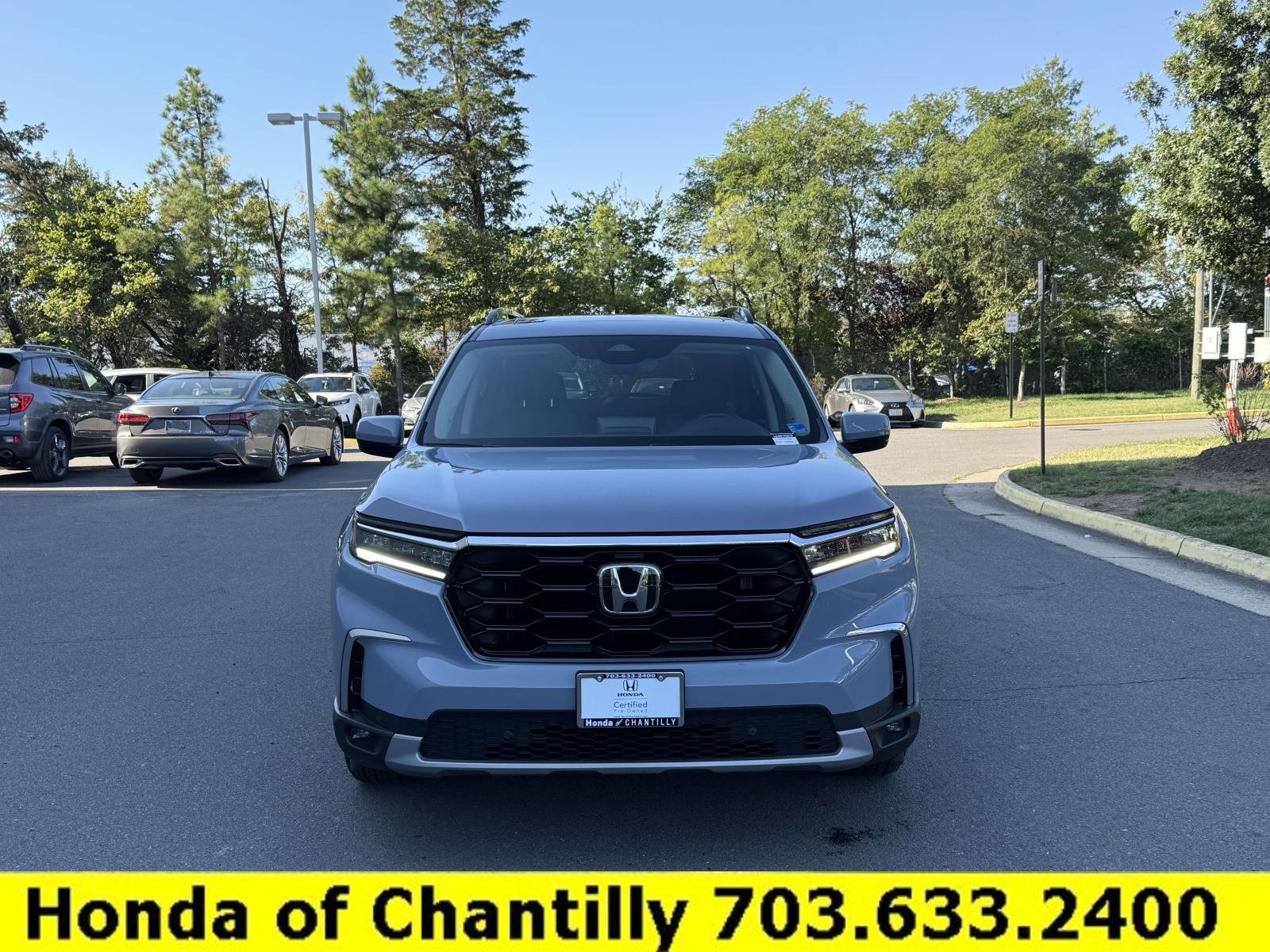 Certified 2025 Honda Pilot Touring image 6