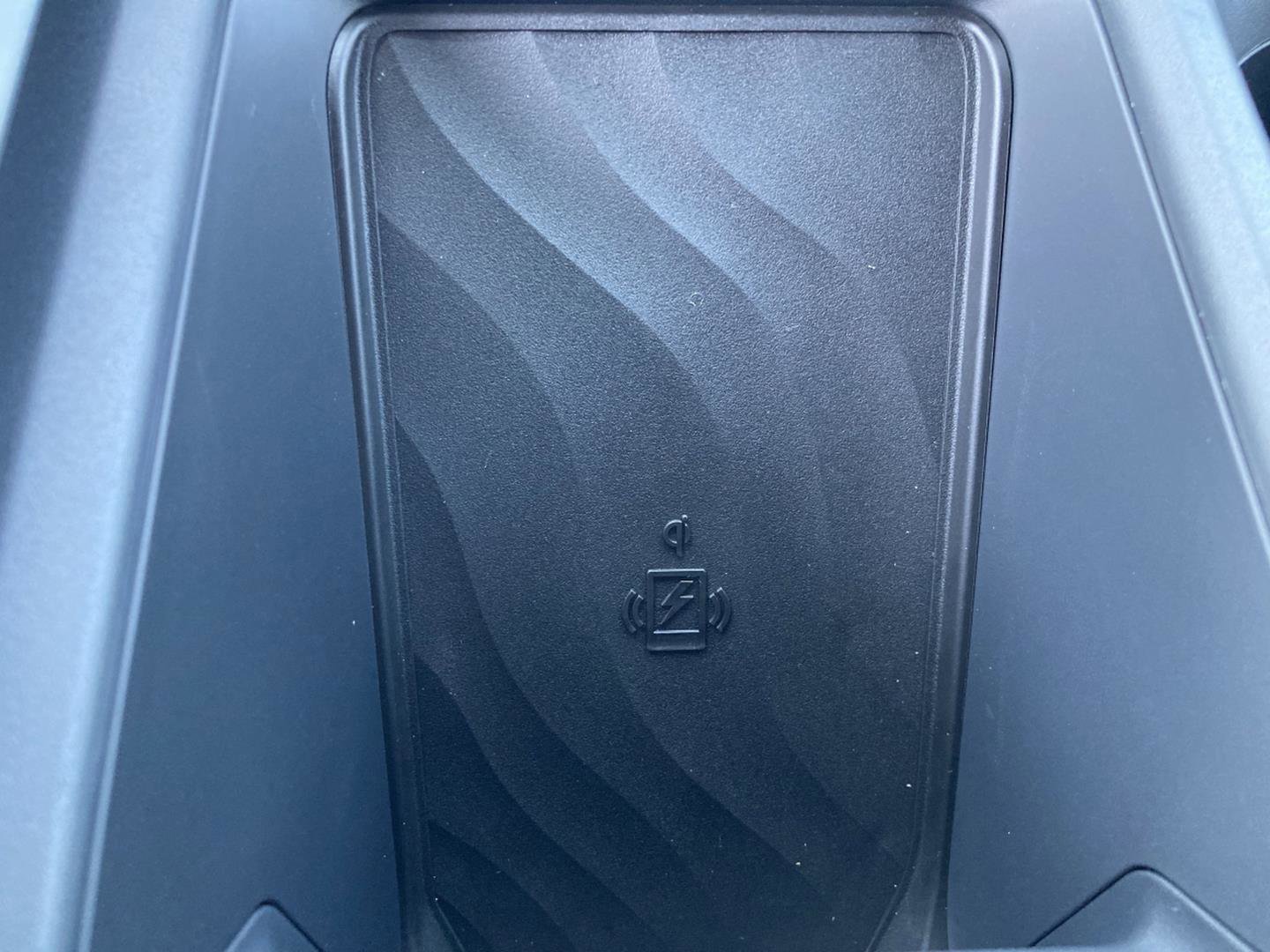 New 2025 Nissan Armada SL w/ Captain's Chari Seat Package image 16