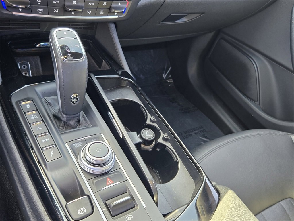 Used 2022 Maserati Levante GT image 23