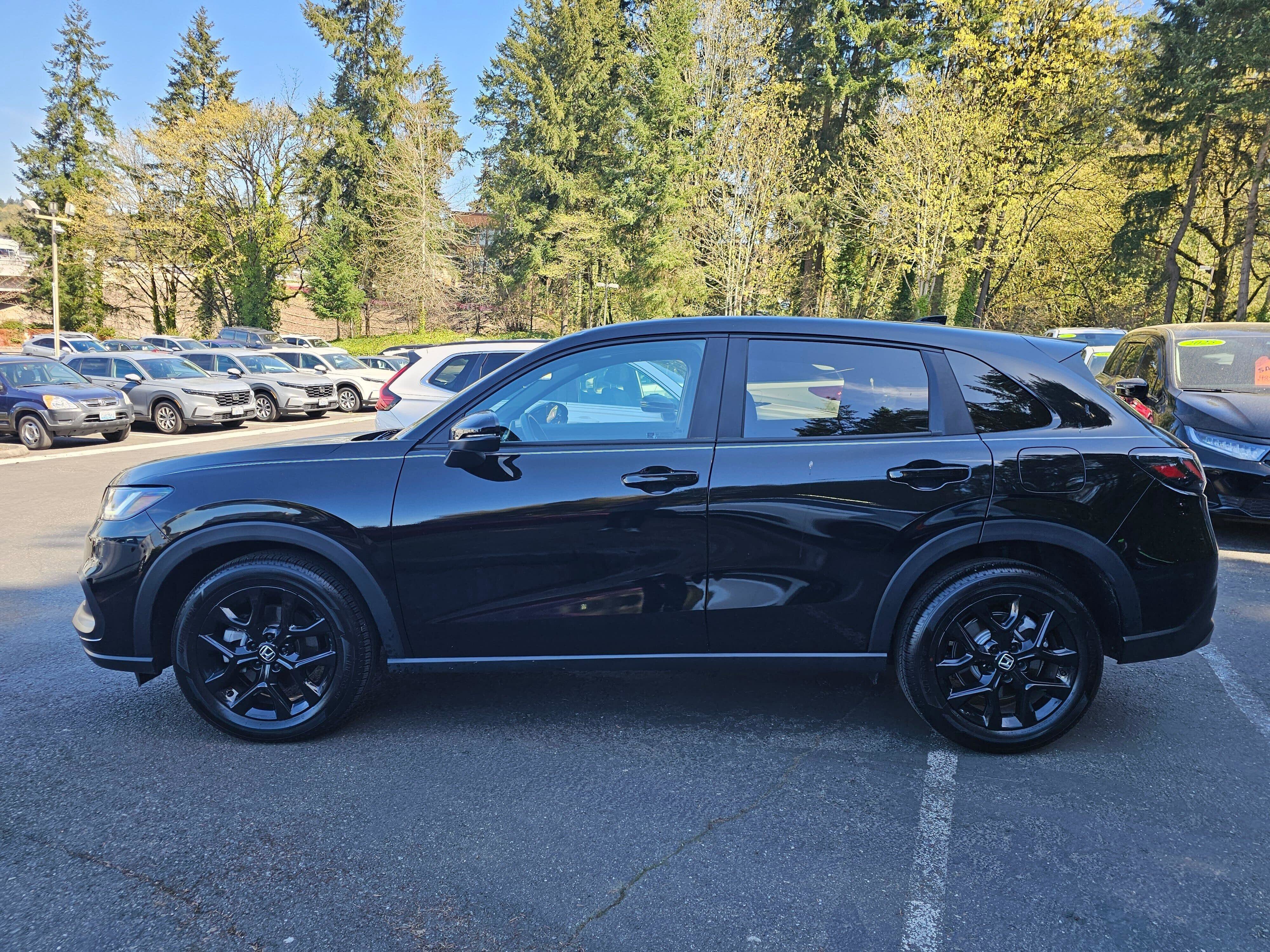 Certified 2025 Honda HR-V Sport image 4