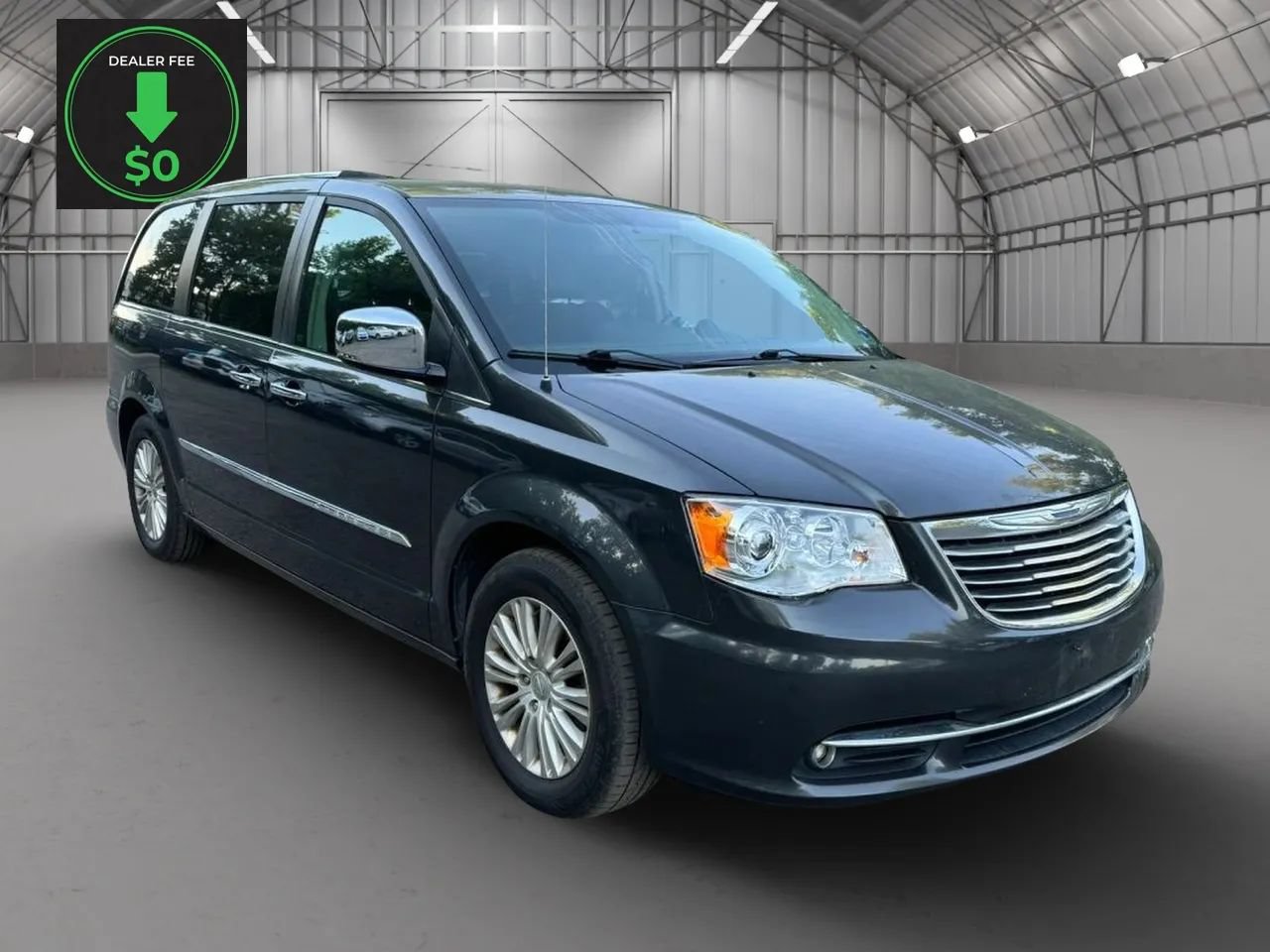 Used 2012 Chrysler Town & Country Limited w/ Luxury Group FWD image 7