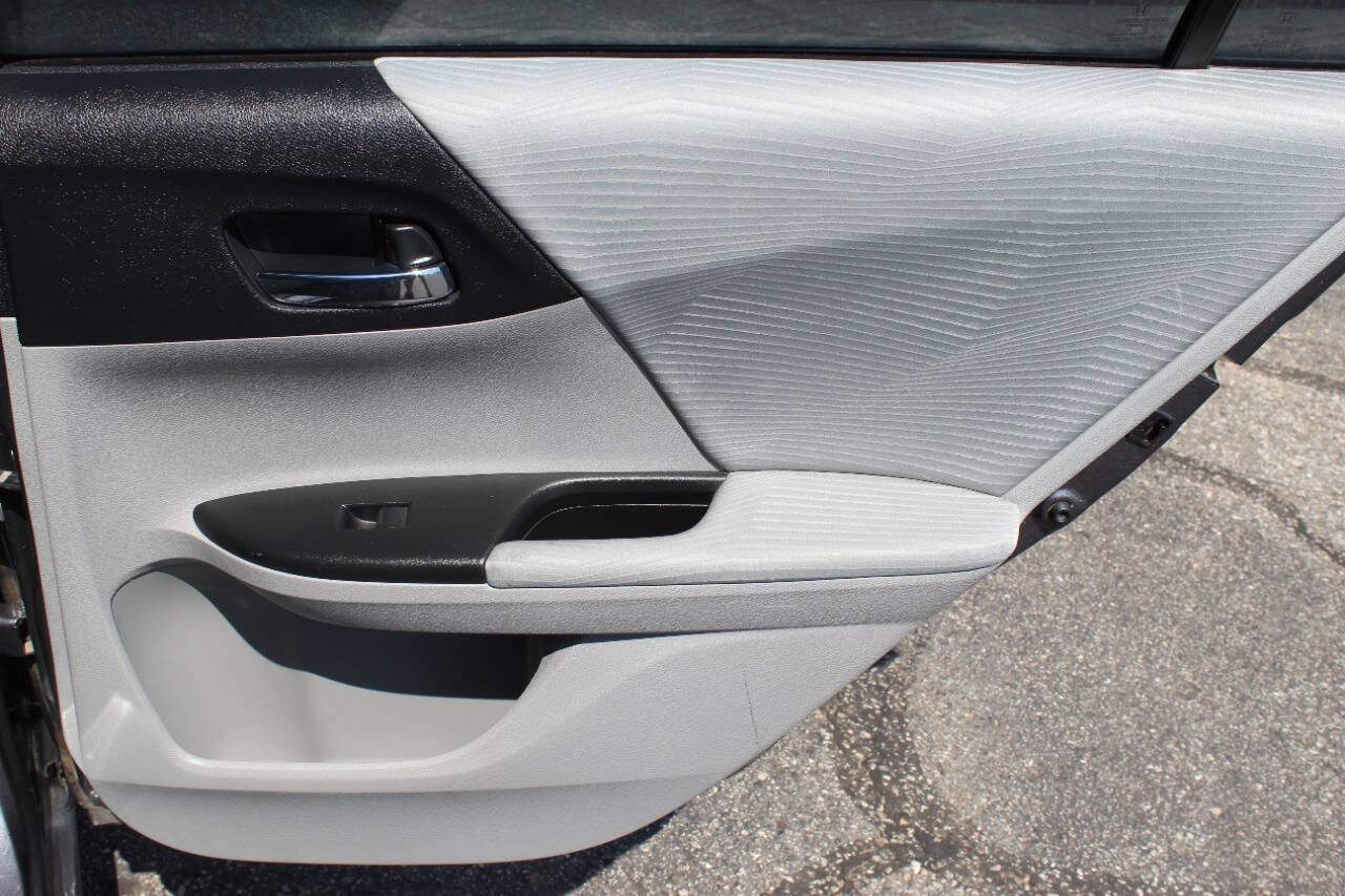 Used 2016 Honda Accord LX image 12