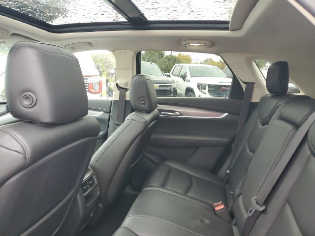 Used 2018 Cadillac XT5 Luxury w/ Driver Awareness Package AWD/4WD image 10