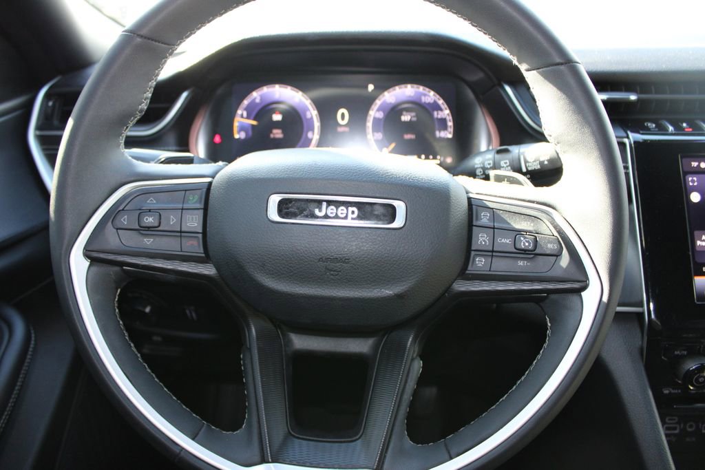 Used 2023 Jeep Grand Cherokee L Laredo image 37