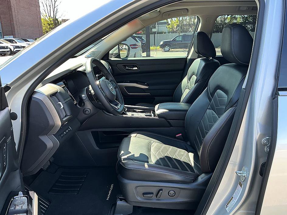 Certified 2024 Nissan Pathfinder Platinum w/ Cargo Package image 12