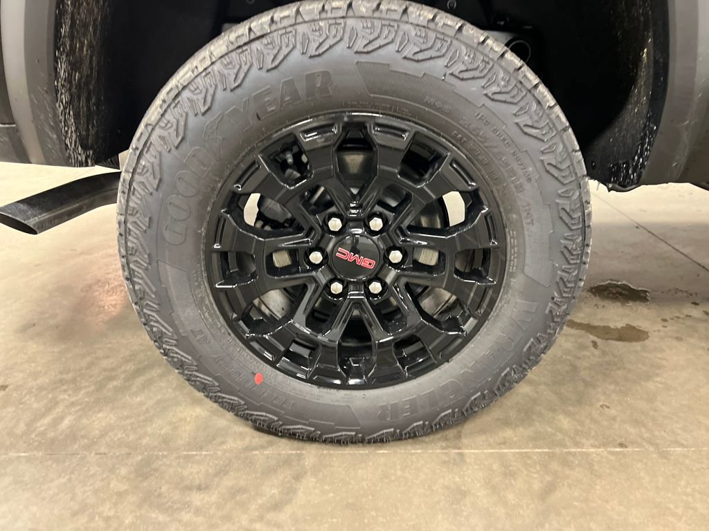New 2026 GMC Canyon Elevation w/ Convenience Package image 9