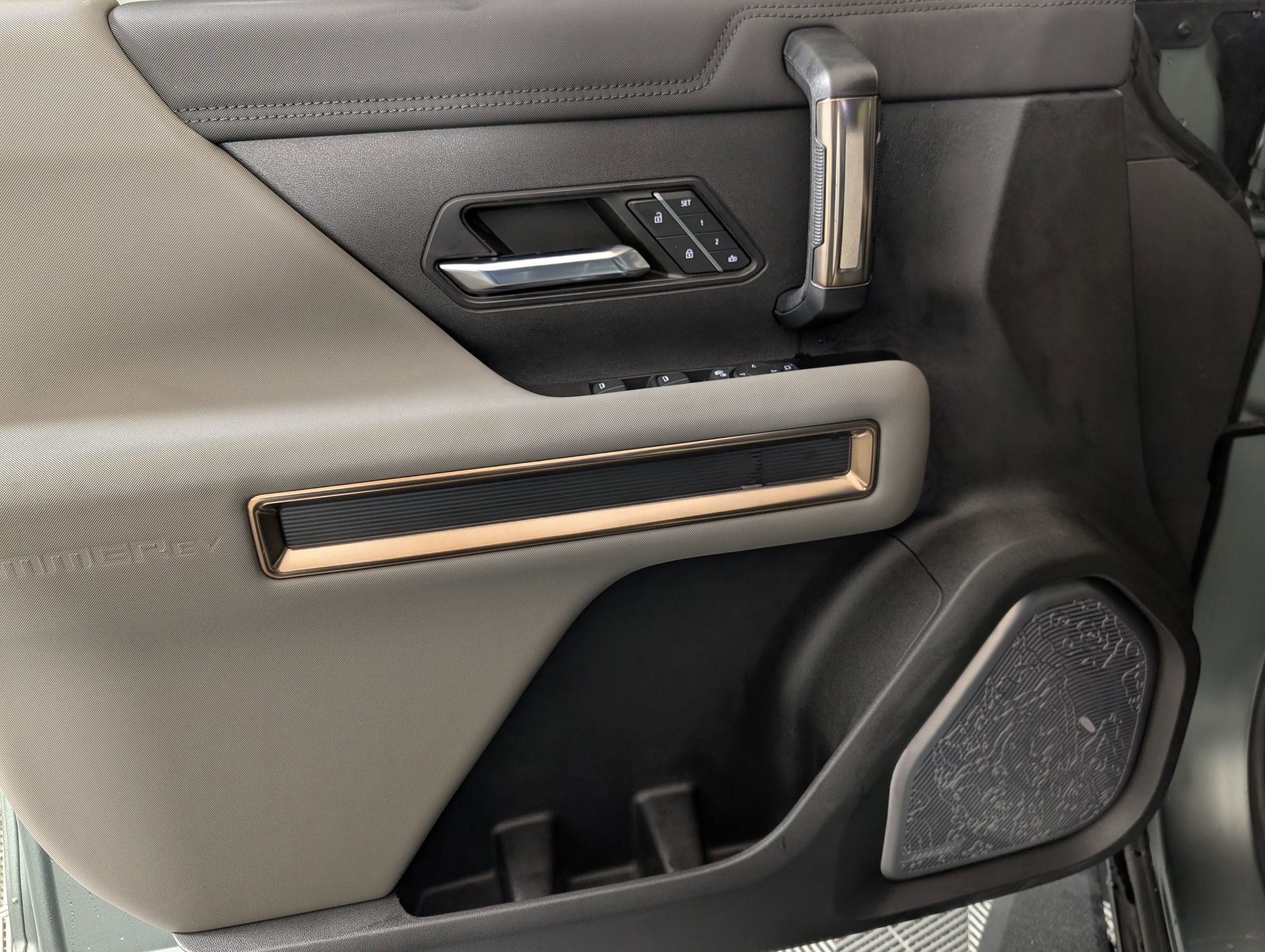 Used 2024 GMC Hummer EV 3X image 16