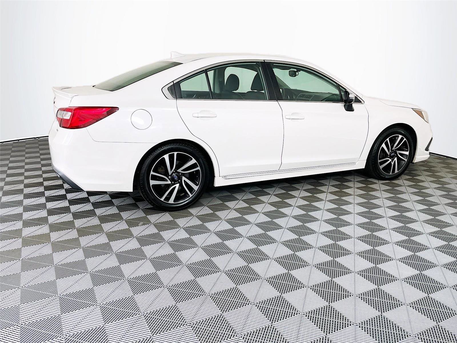 Used 2018 Subaru Legacy 2.5i Sport AWD/4WD image 10
