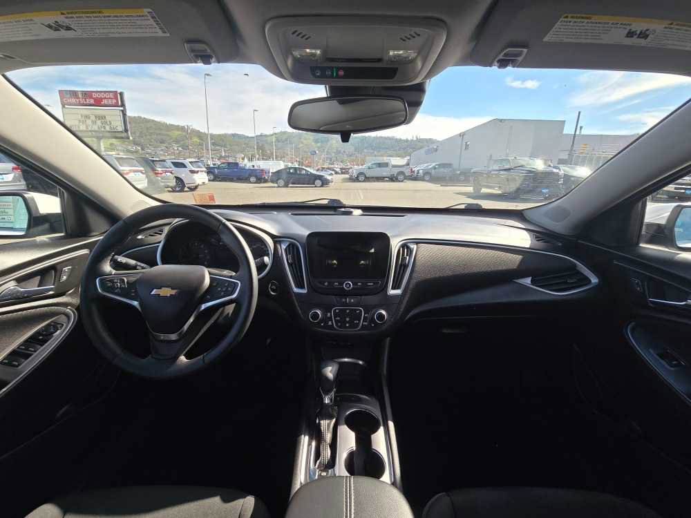 Used 2024 Chevrolet Malibu LT w/ Sport Edition image 15