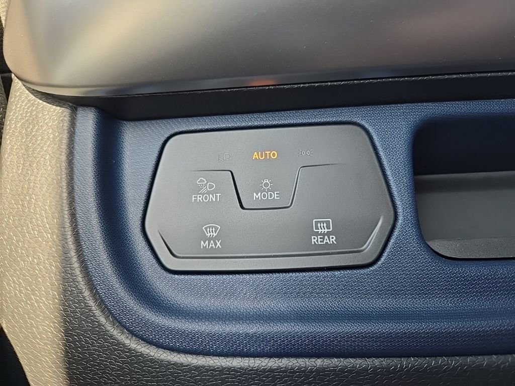 New 2025 Volkswagen ID. Buzz 1st Edition RWD image 37