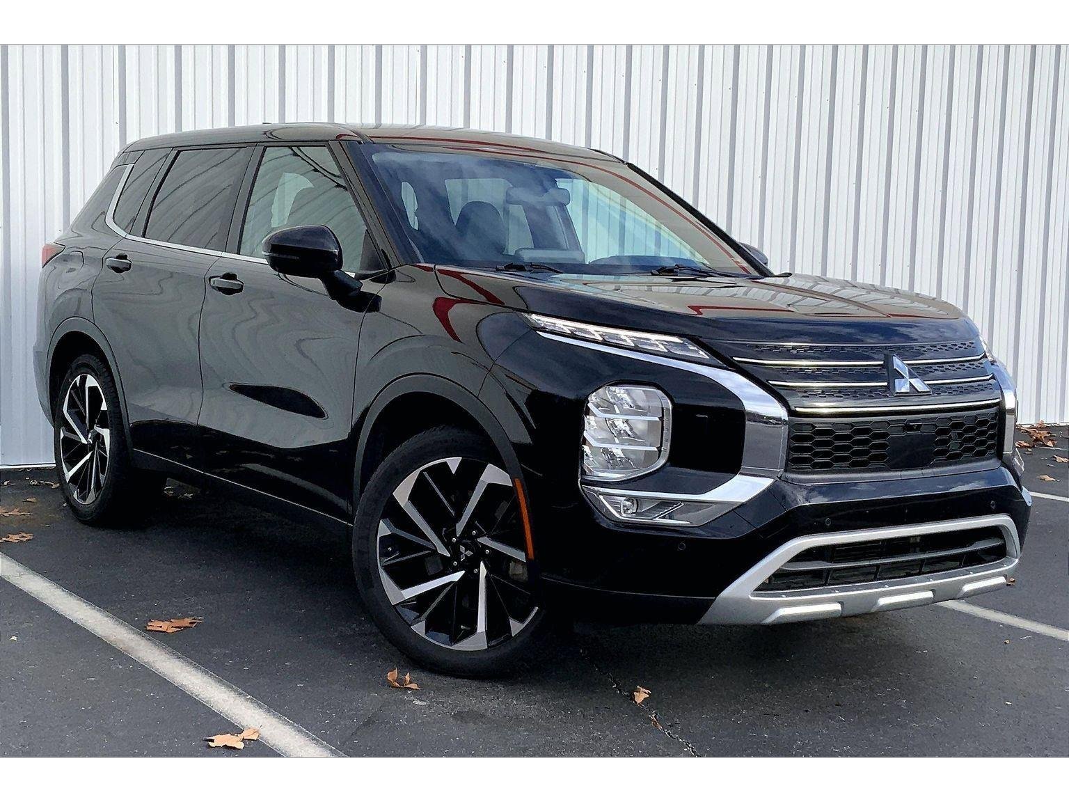 Used 2024 Mitsubishi Outlander SE image 33