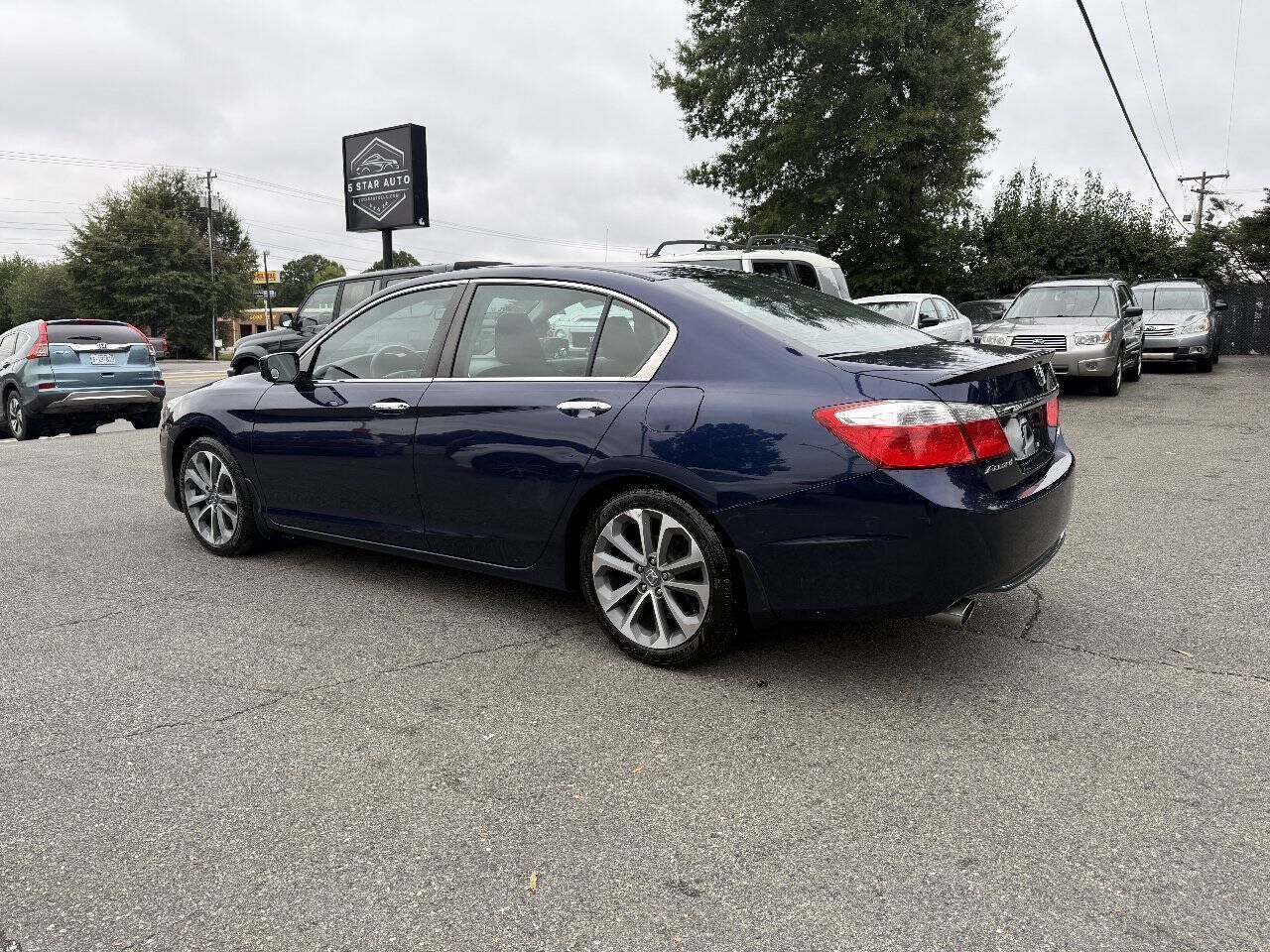 Used 2015 Honda Accord Sport image 7