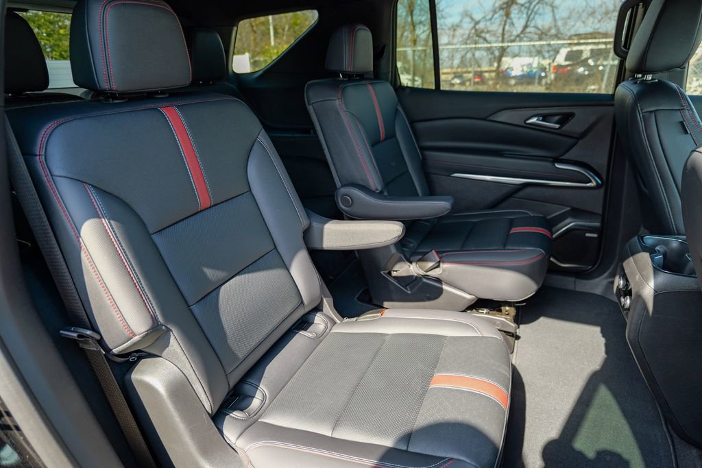 Used 2024 Chevrolet Traverse RS w/ LPO, Floor Liner Package image 35