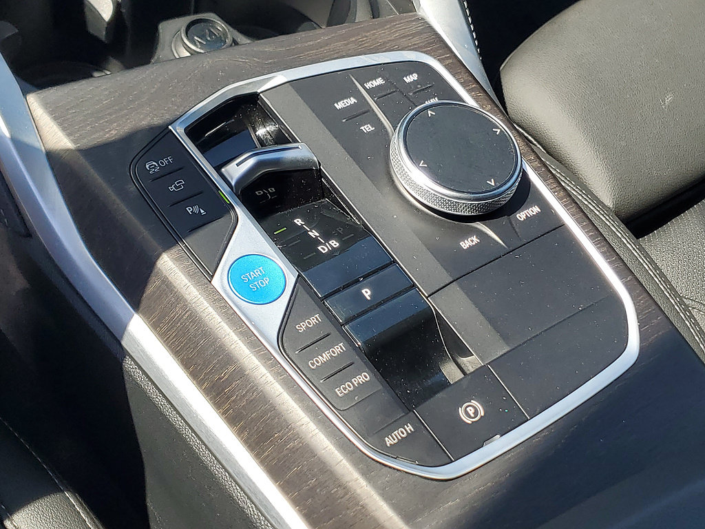 Used 2023 BMW i4 eDrive40 w/ M Sport Package RWD image 31