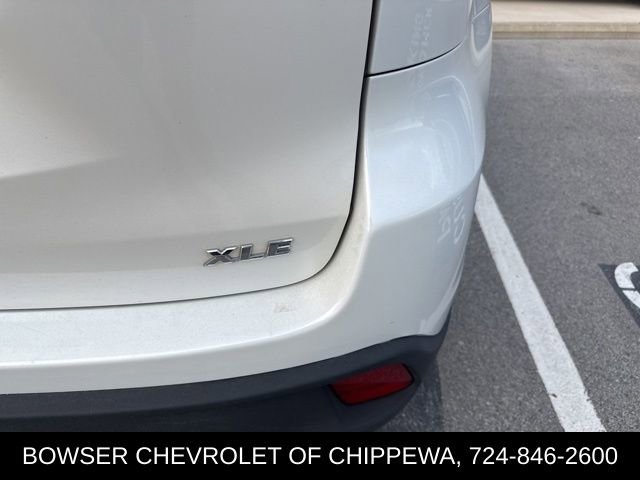 Used 2014 Toyota Highlander XLE image 4