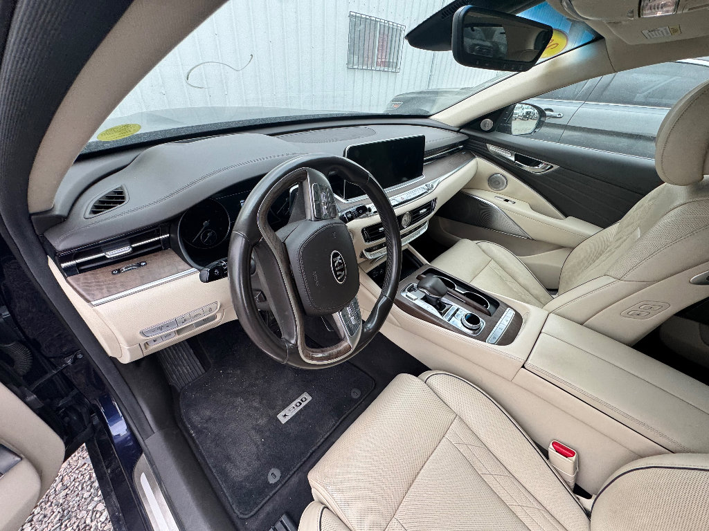 Used 2019 Kia K900 Luxury image 8