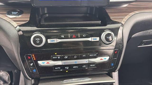 Used 2022 Ford Explorer Limited w/ Class IV Trailer Tow Package AWD/4WD image 28