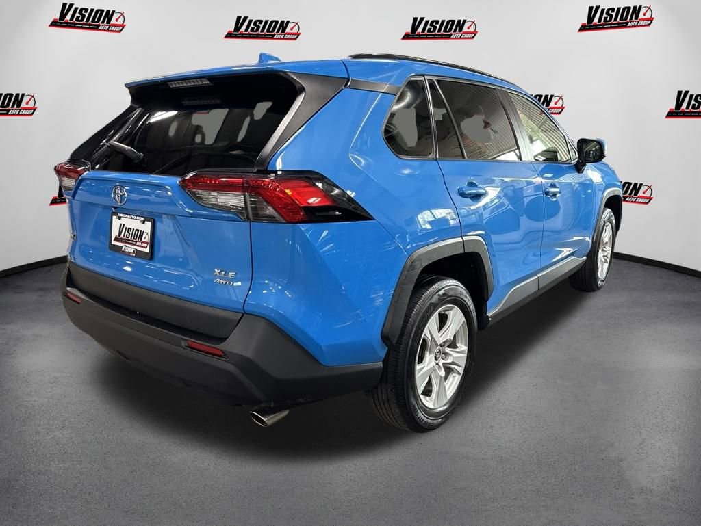 Used 2019 Toyota RAV4 XLE w/ Convenience Package AWD/4WD image 4