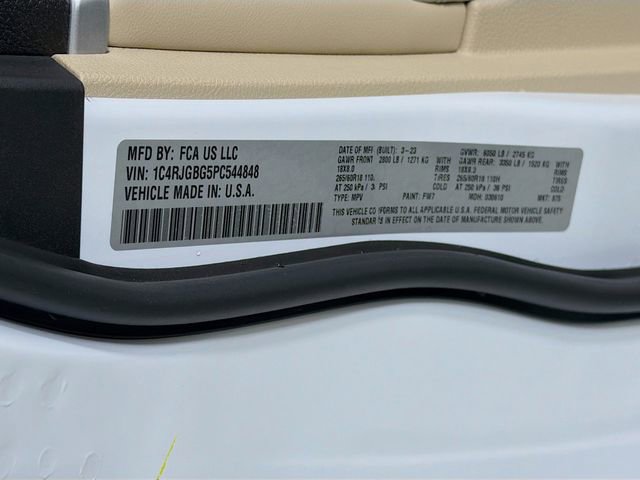 Used 2023 Jeep Grand Cherokee Limited image 33