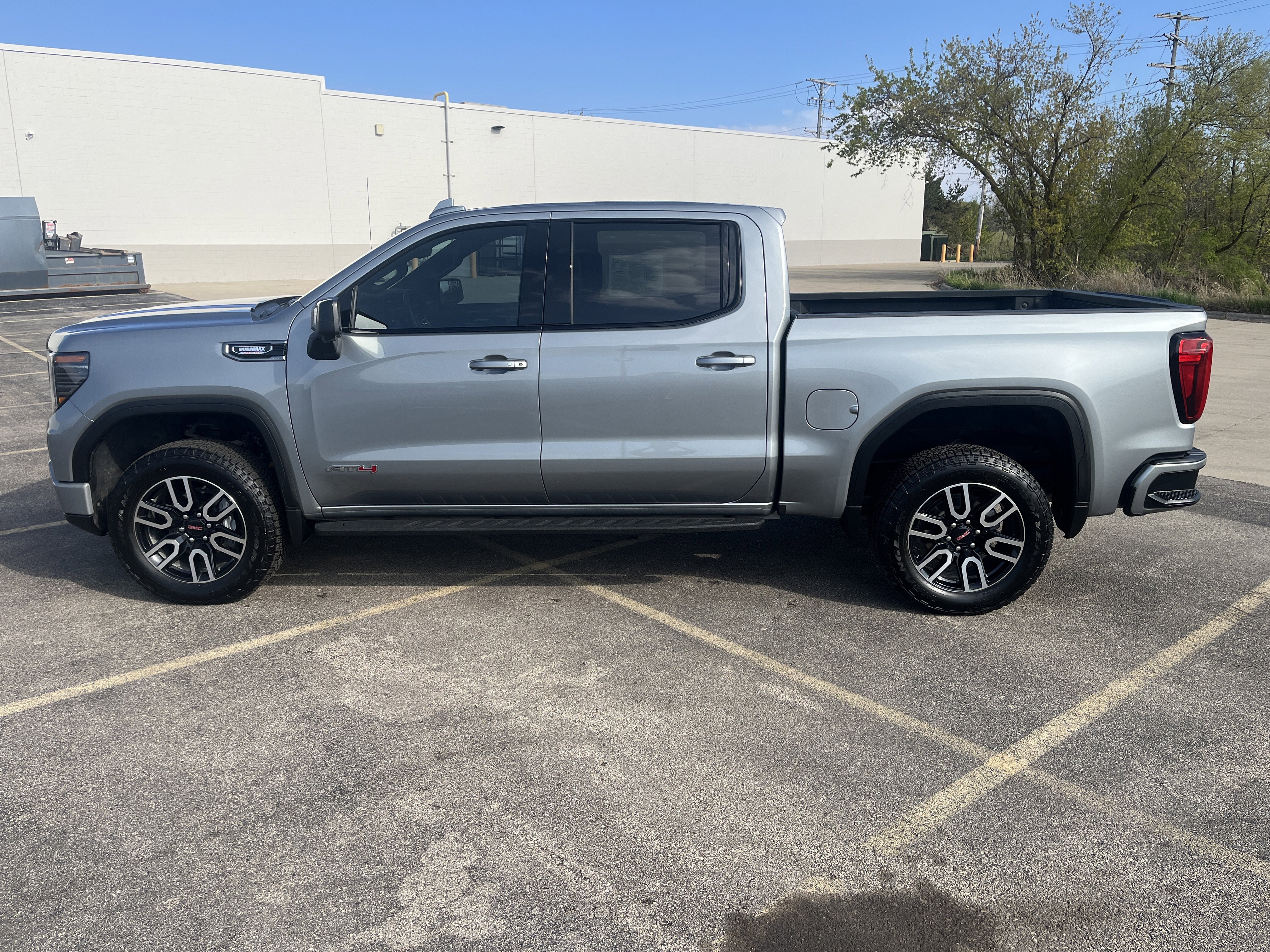 Used 2026 GMC Sierra 1500 AT4 w/ AT4 Premium Package AWD/4WD image 3