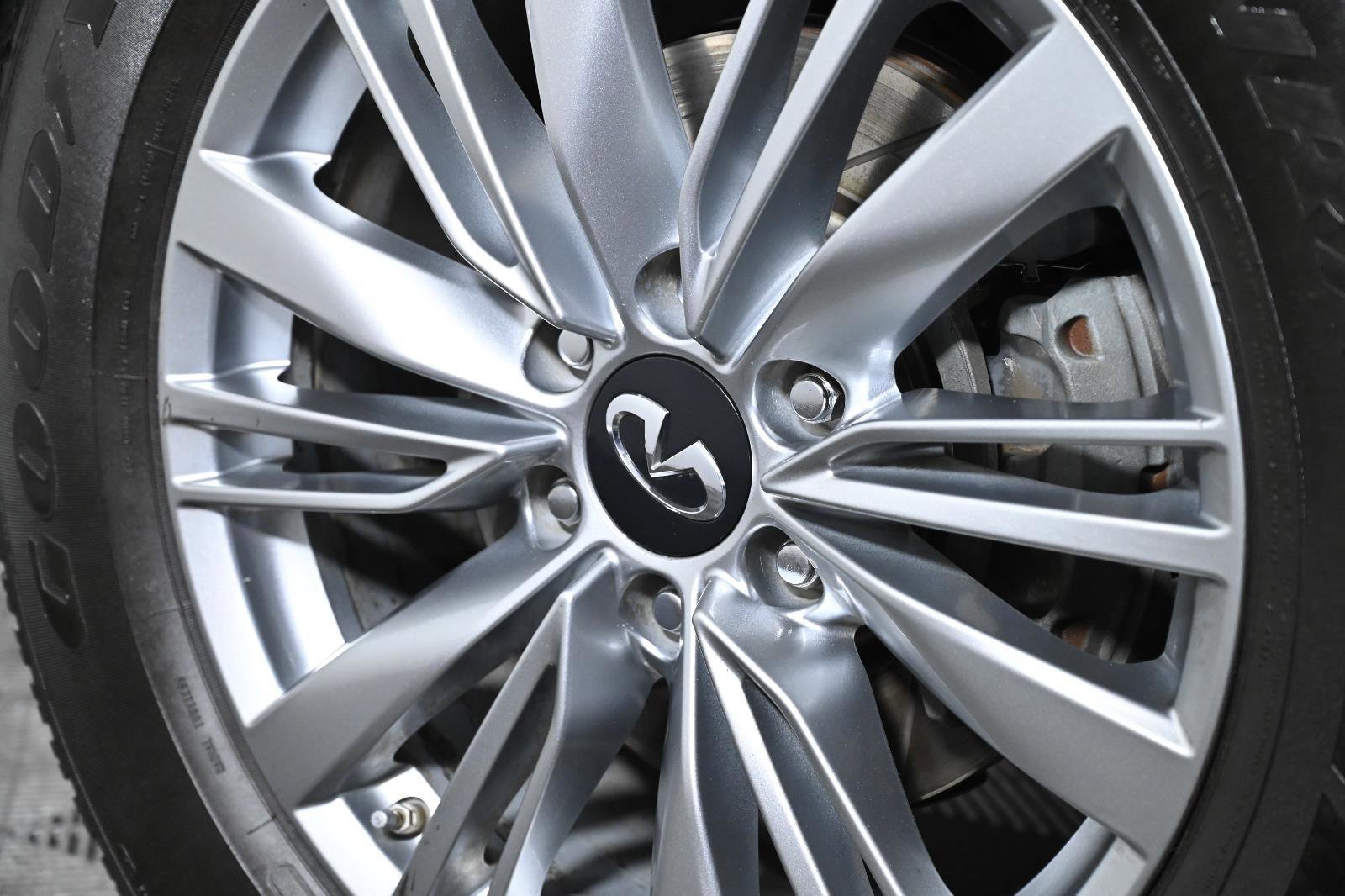 Used 2018 INFINITI QX80 image 33