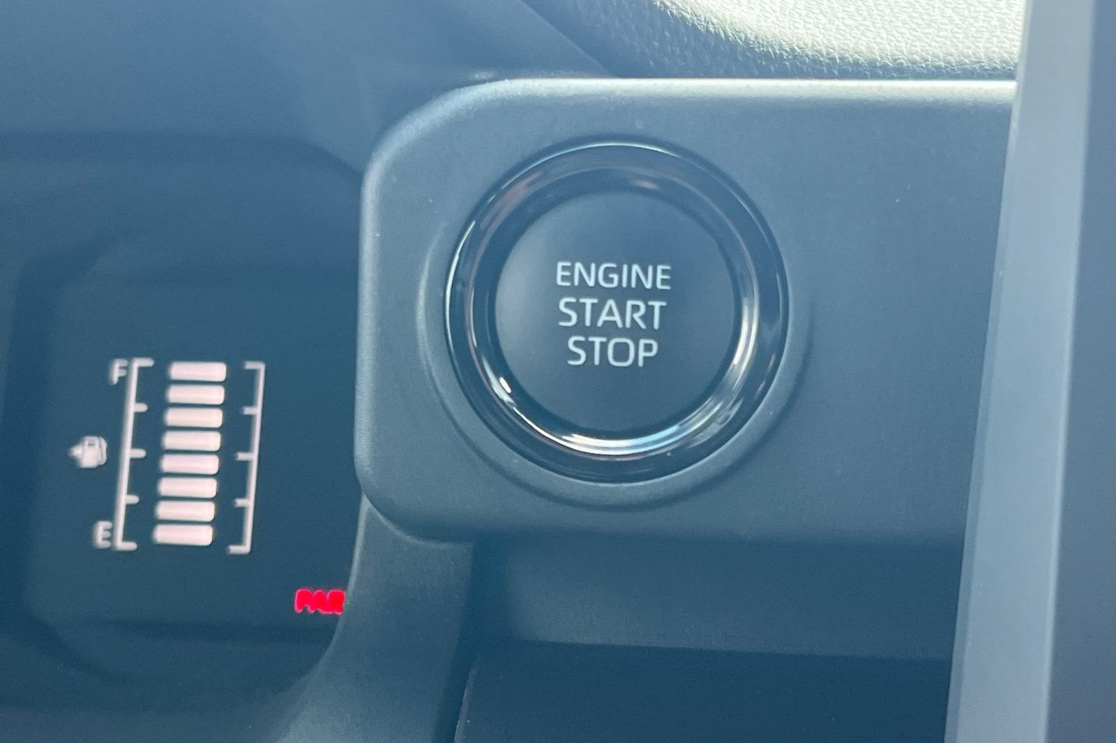Certified 2025 Toyota Tacoma SR5 AWD/4WD image 21