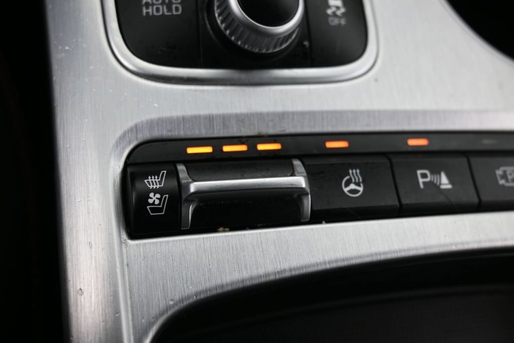 Used 2023 Kia Stinger GT2 AWD/4WD image 30