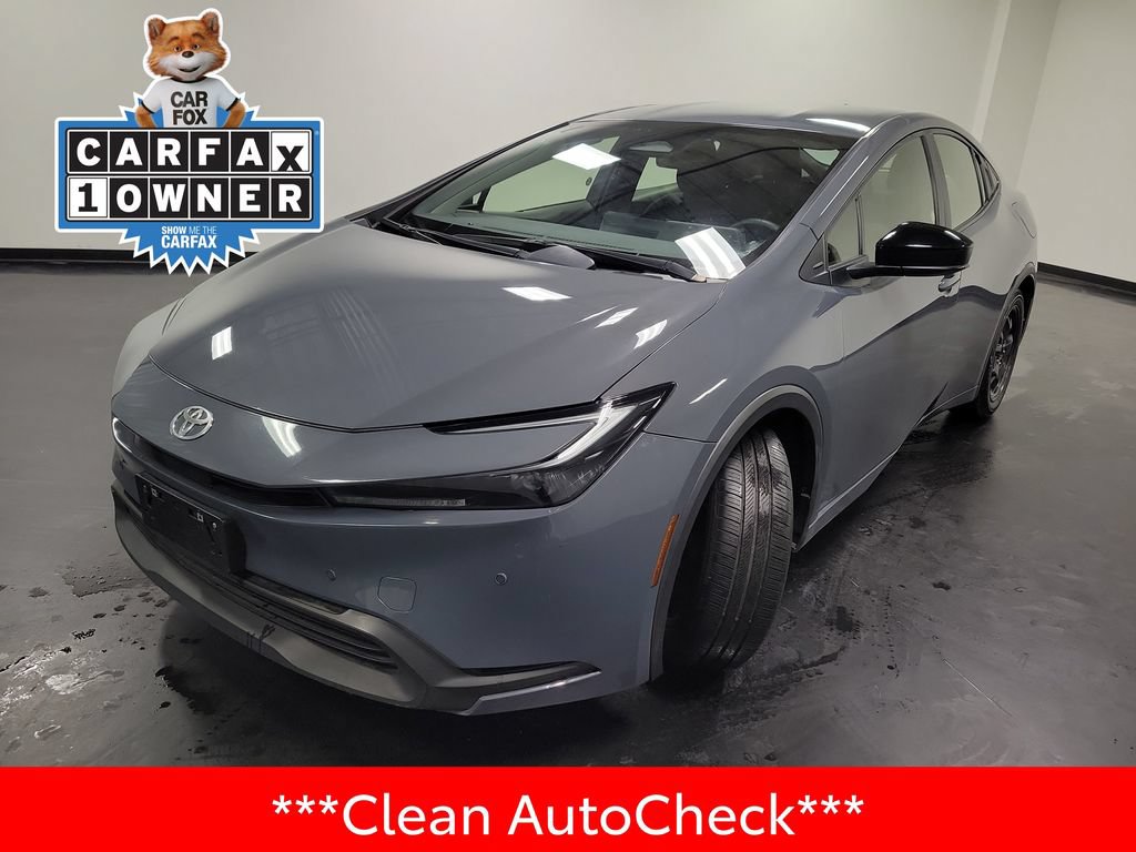 Used 2023 Toyota Prius LE FWD image 4