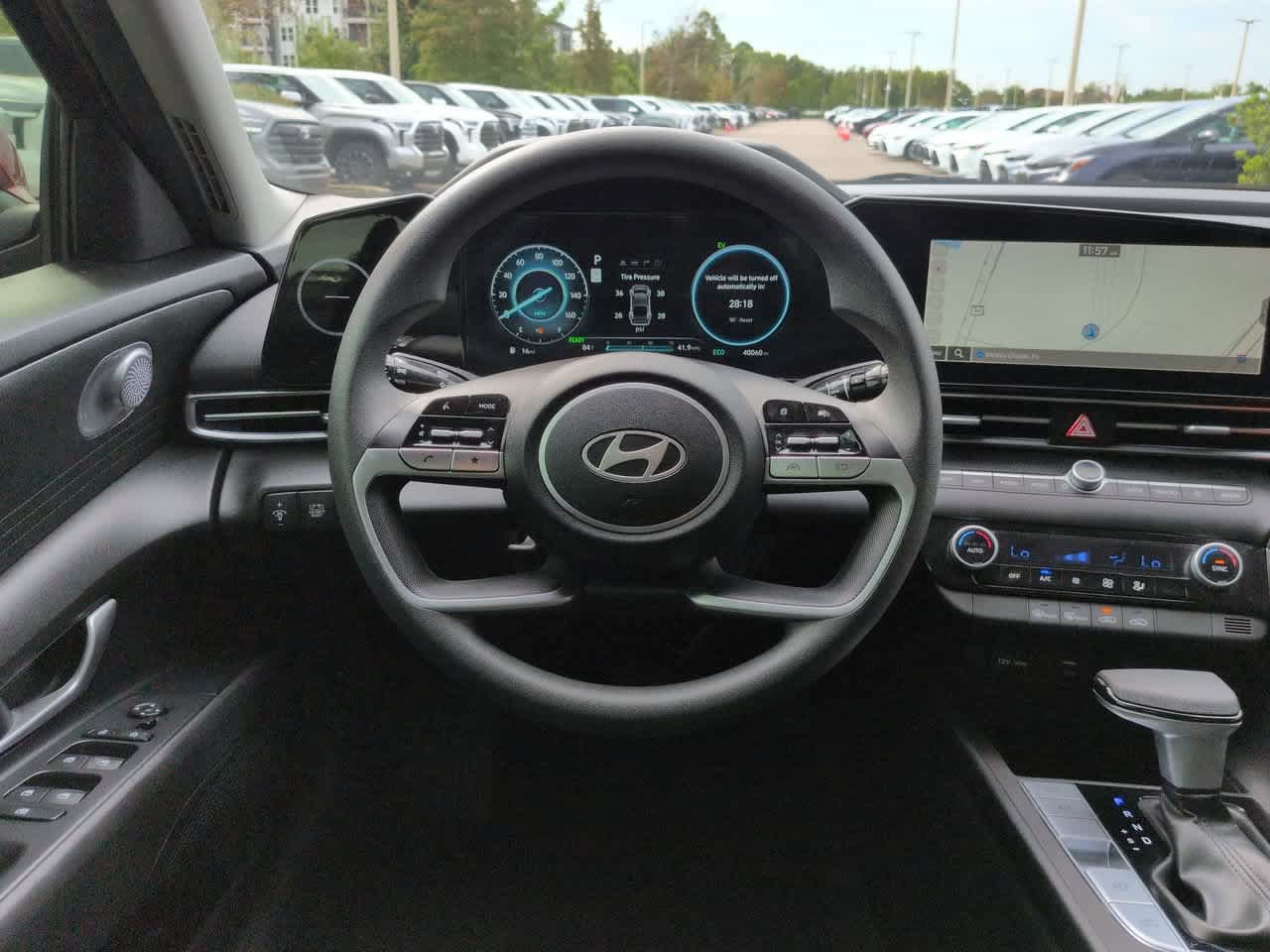 Used 2024 Hyundai Elantra Blue FWD image 15