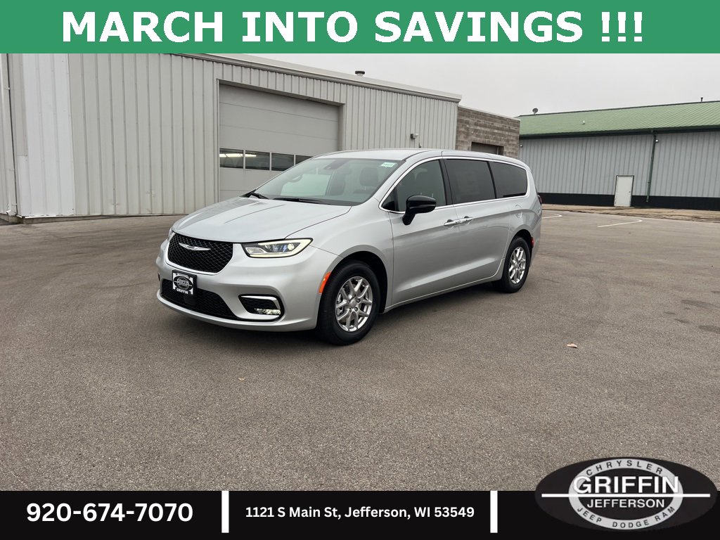 New 2026 Chrysler Pacifica Select image 2