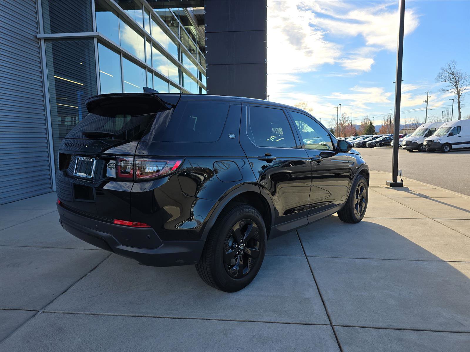 Used 2023 Land Rover Discovery Sport S image 3