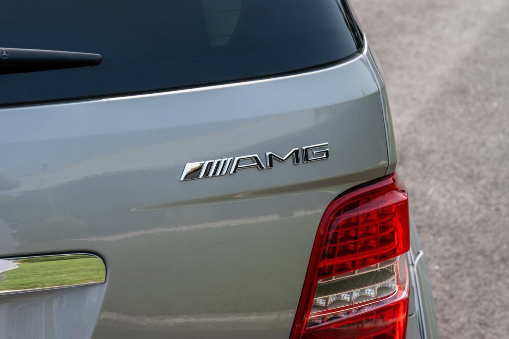 Used 2009 Mercedes-Benz ML 63 AMG 4MATIC image 37