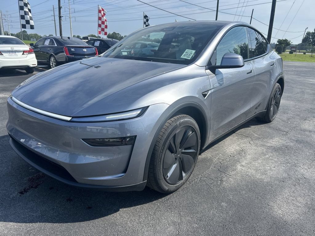 Used 2026 Tesla Model Y 2WD video 1