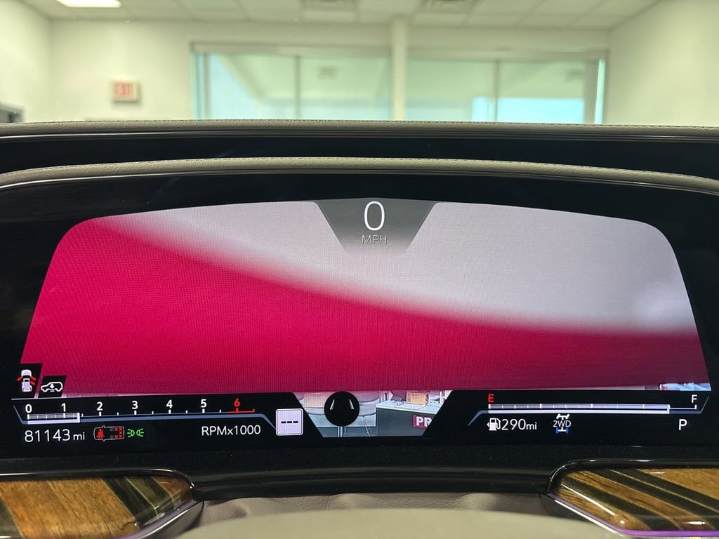 Used 2022 Cadillac Escalade ESV Premium Luxury Platinum image 18