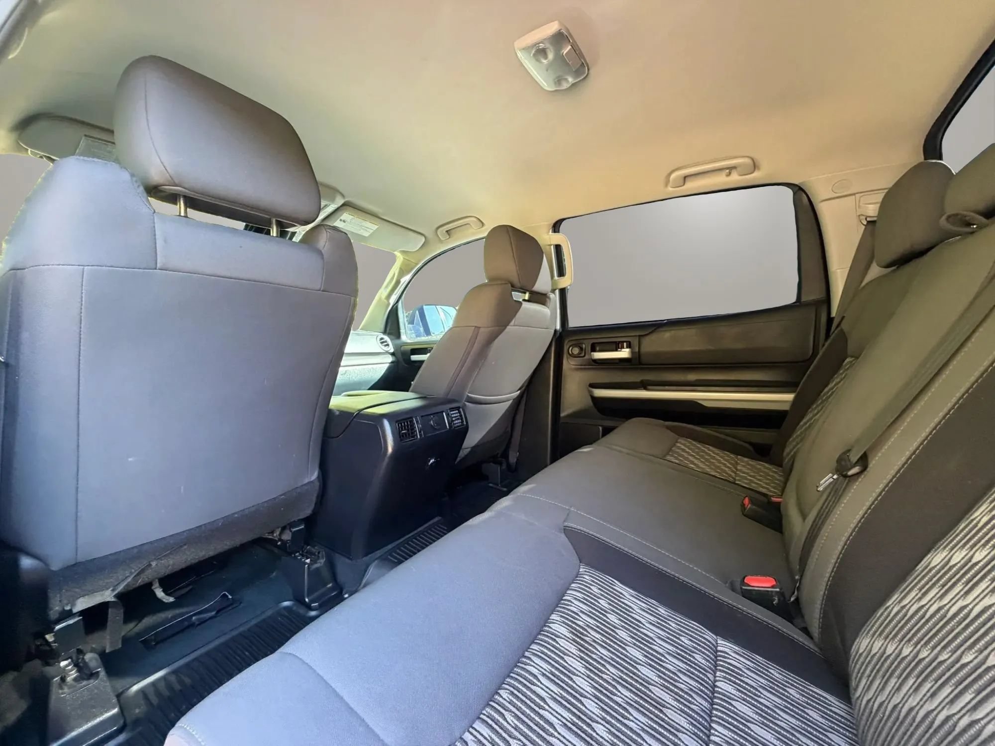 Used 2020 Toyota Tundra SR5 w/ SR5 Upgrade Package AWD/4WD image 15