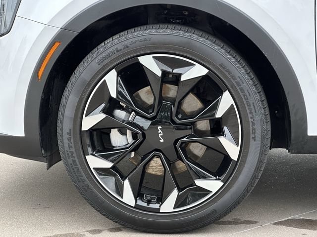 Used 2025 Kia Sorento EX w/ Panoramic Sunroof Package FWD image 9