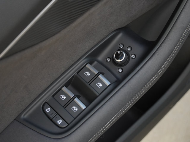 Used 2025 Audi SQ7 Prestige AWD/4WD image 21