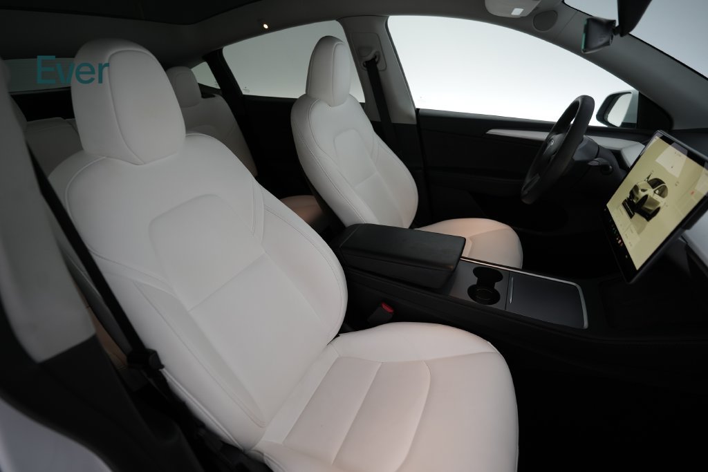 Used 2023 Tesla Model Y Performance AWD/4WD image 23