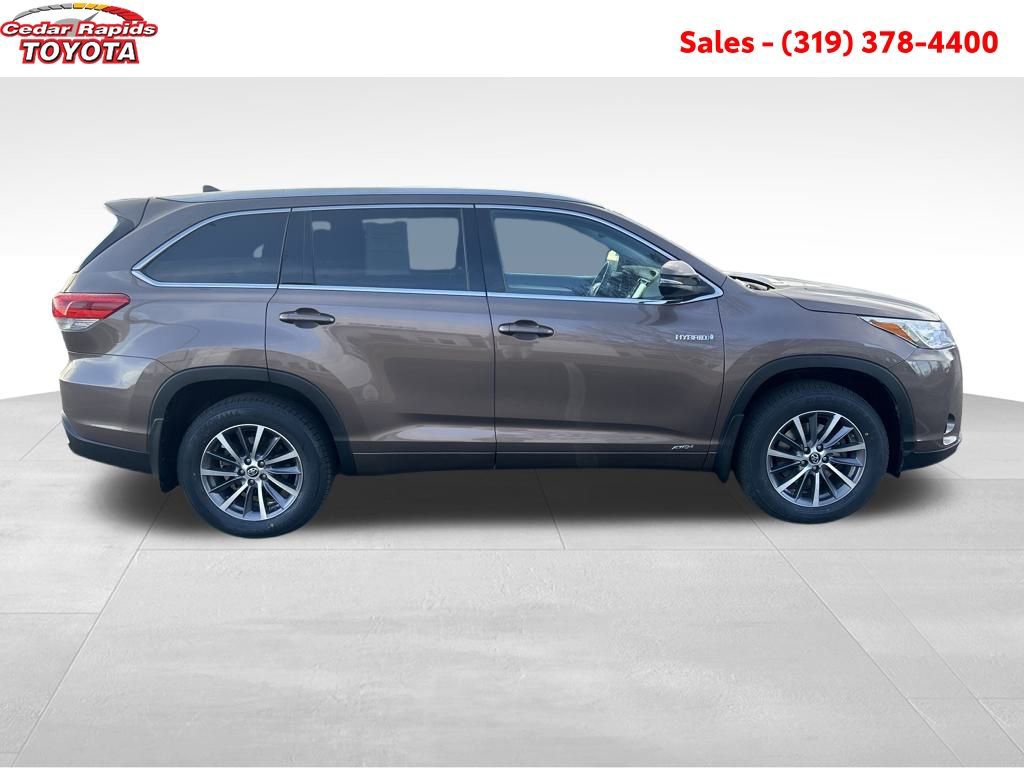 Certified 2017 Toyota Highlander XLE image 7