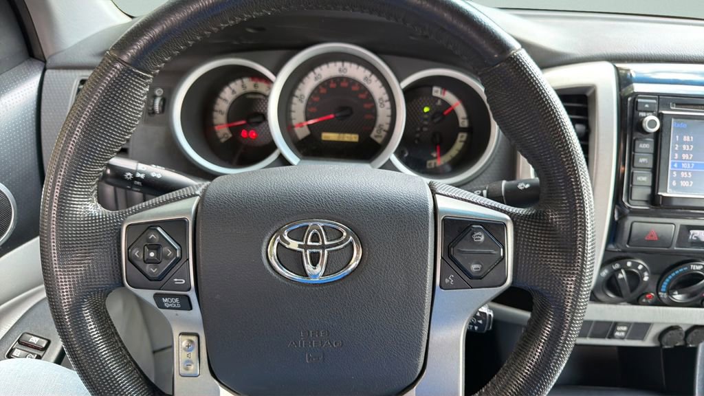 Used 2014 Toyota Tacoma 4x4 Access Cab w/ SR5 Package image 12