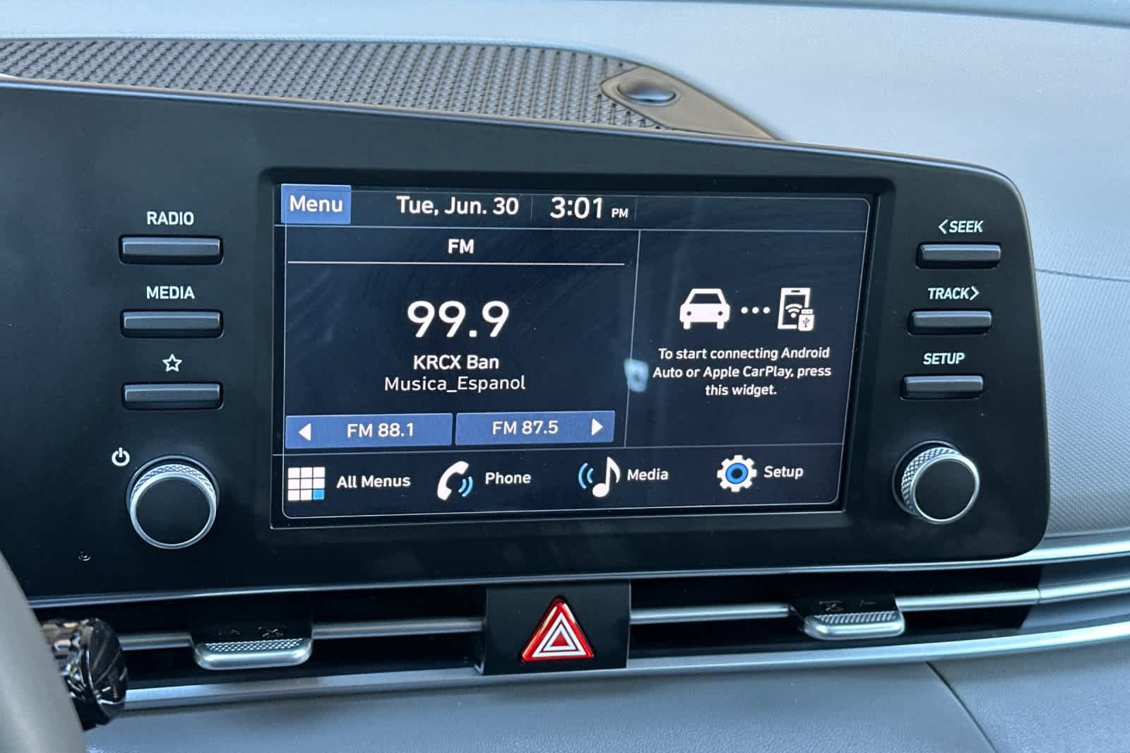 Used 2025 Hyundai Elantra Sport FWD image 19