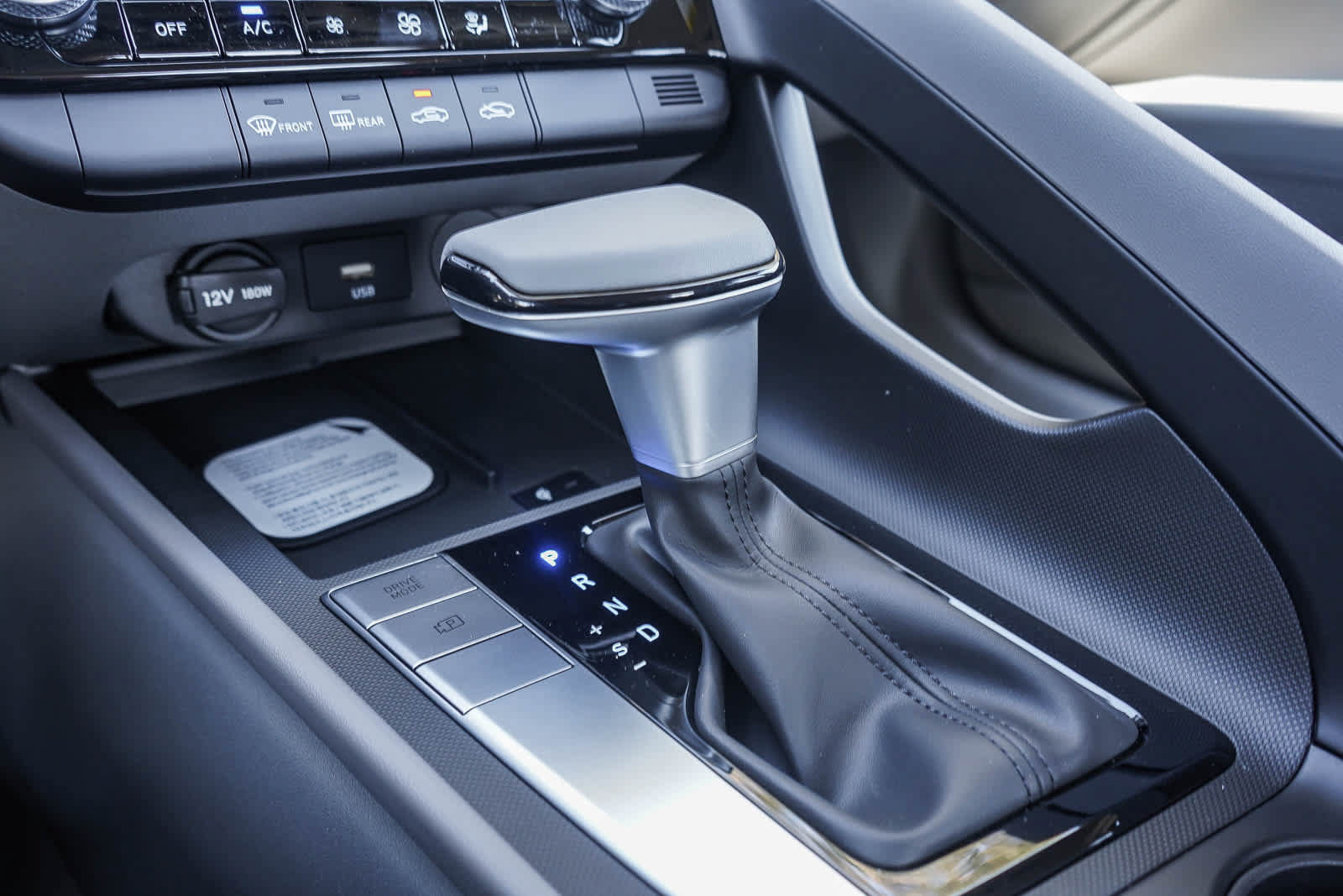 New 2026 Hyundai Elantra Sport FWD image 23