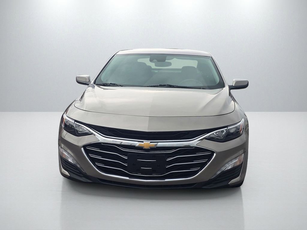 Used 2024 Chevrolet Malibu LT FWD image 2