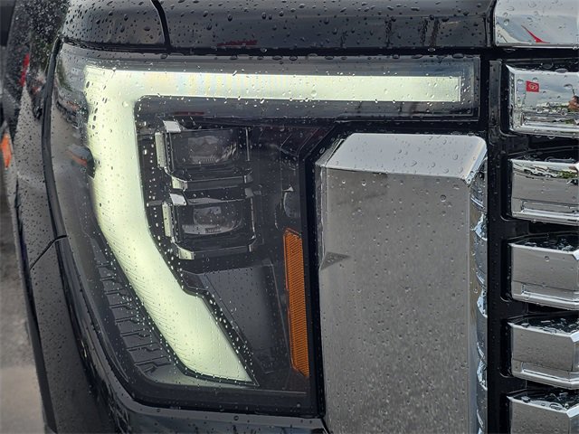 New 2025 GMC Sierra 2500 Denali w/ Denali Reserve Package image 8