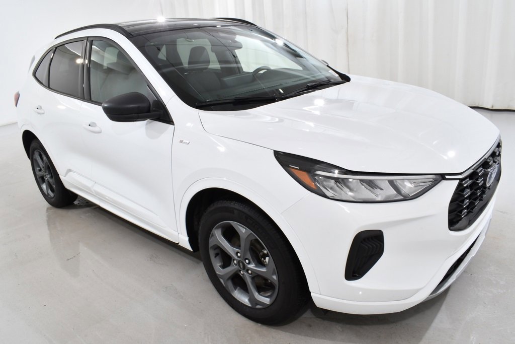 Used 2023 Ford Escape ST-Line w/ Tech Pack #1 image 5