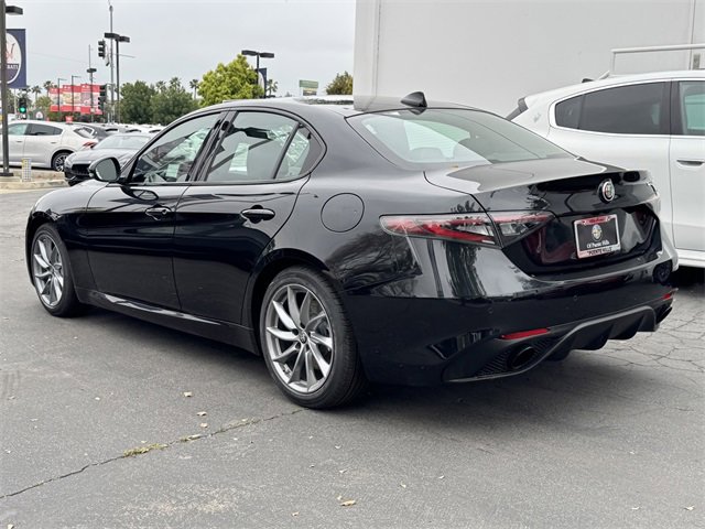 New 2025 Alfa Romeo Giulia Sprint image 3